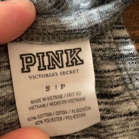 Victoria’s Secret PINK Grey Tank Top - Picture 6 of 6